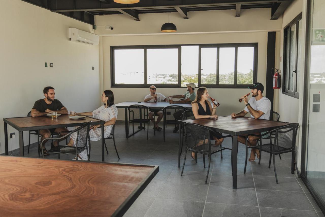 Caleta Hostel Rooftop & Pool Cancun Exterior photo