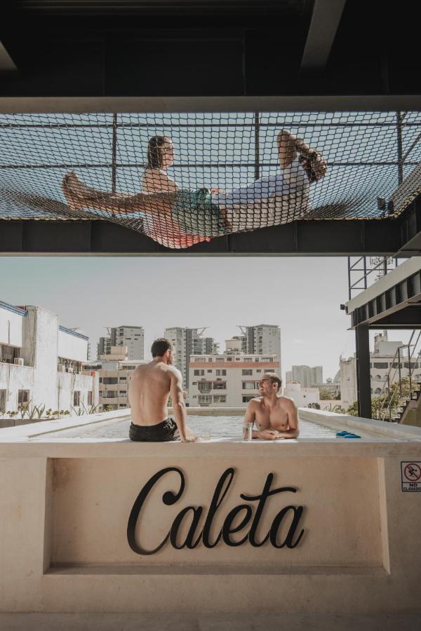 Caleta Hostel Rooftop & Pool Cancun Exterior photo