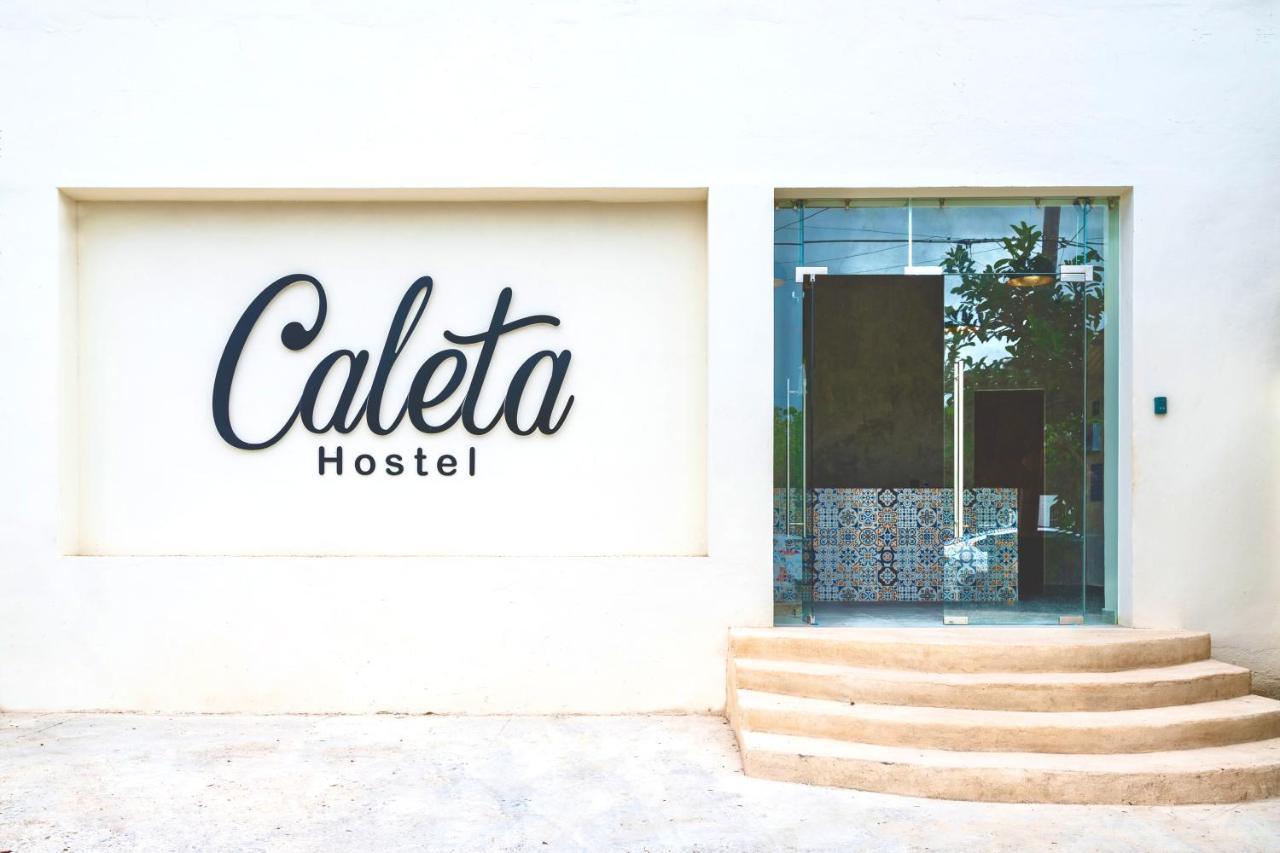 Caleta Hostel Rooftop & Pool Cancun Exterior photo